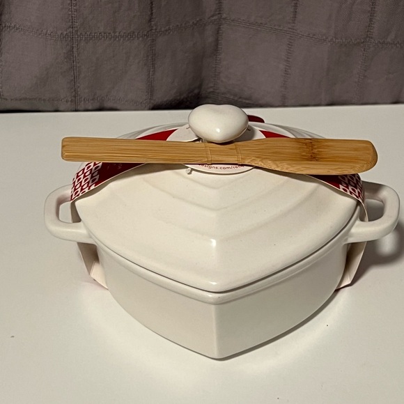 New Brie cheese bakeware/ Heart shaped Brie cheese casserole. - Picture 3 of 5